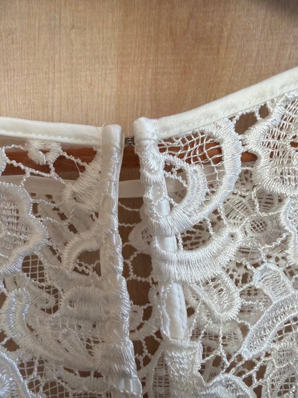 Adrianna Papell Ivory Lace Sleeveless Sheath Dress Illusion Neckline Size 10 NWT - Picture 14 of 16